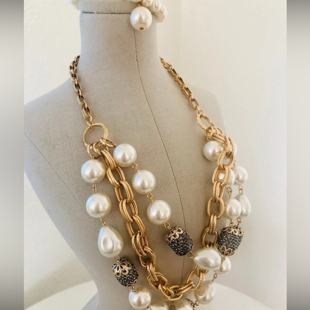 Modern Vintage Statement Necklace And Pearl Bracelet 33$